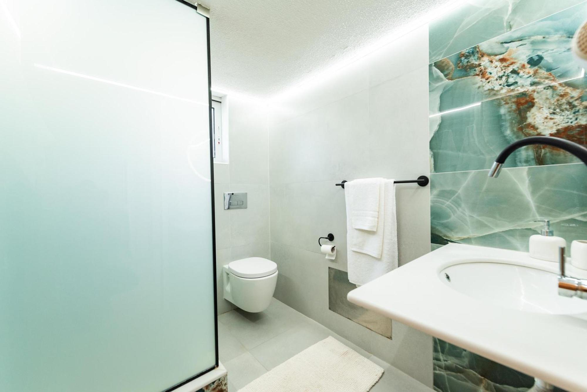 Villa Perla Lardos Bagian luar foto