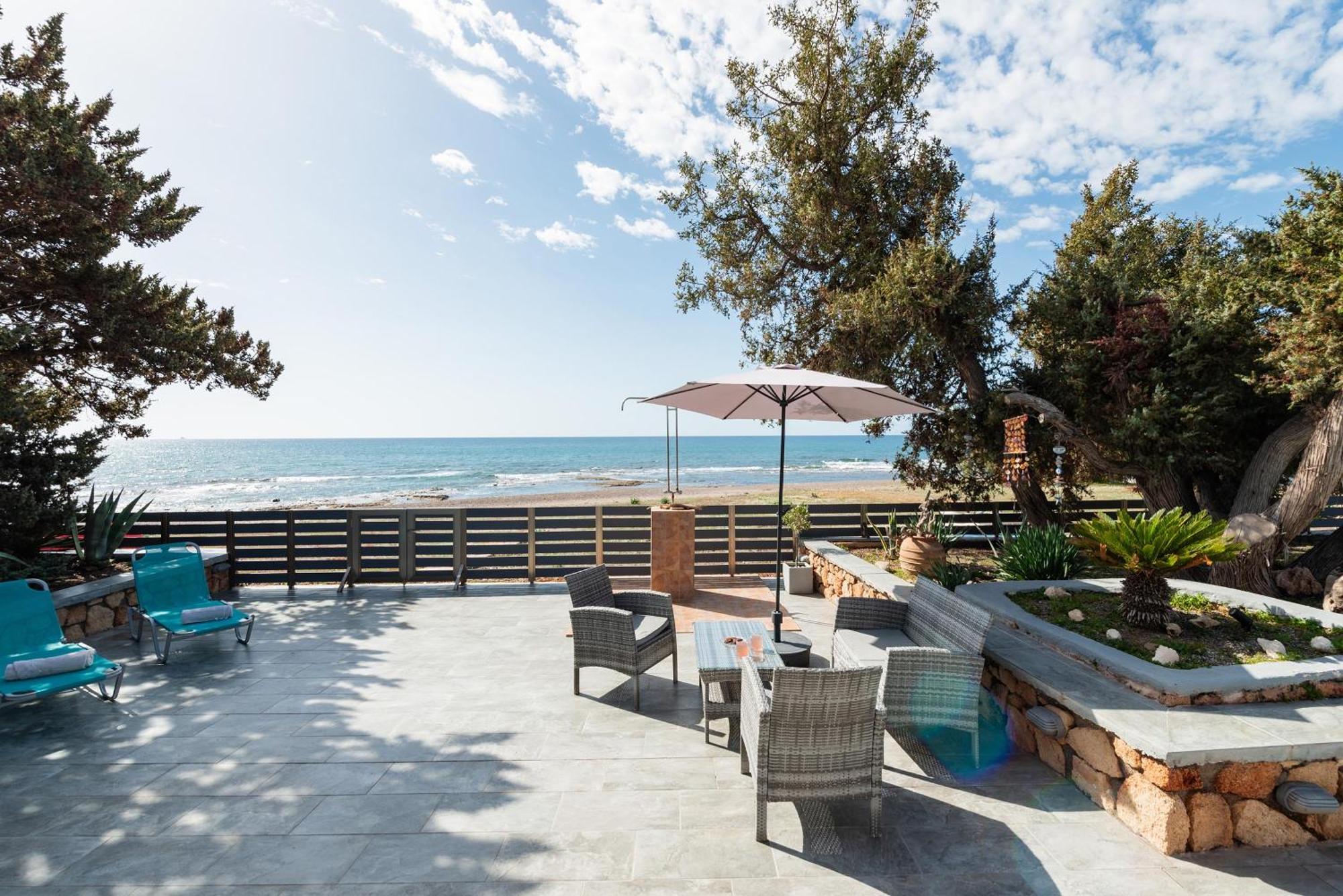 Villa Perla Lardos Bagian luar foto